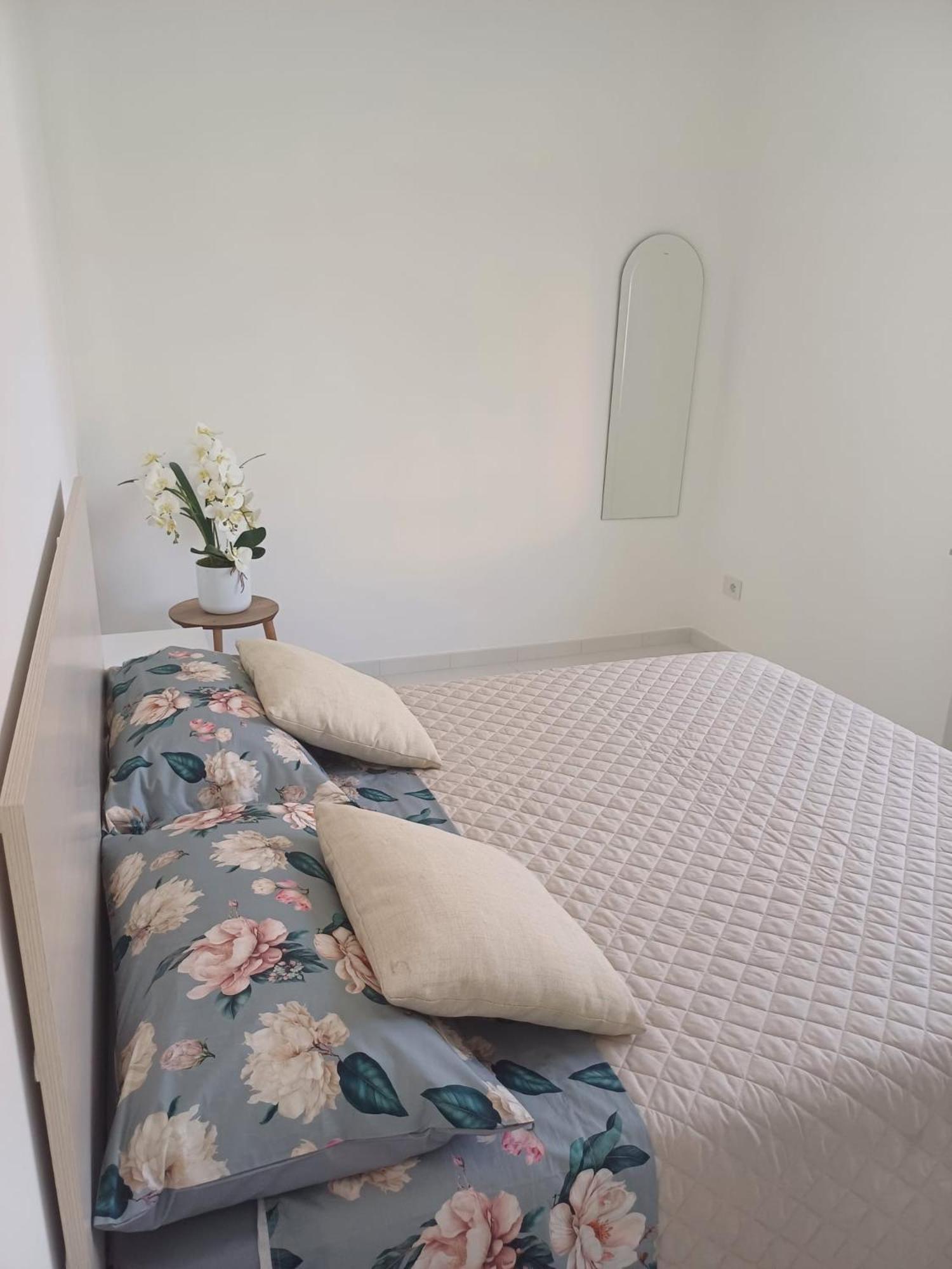 "Nonna Maria" Apartment Venegono Superiore Exterior photo